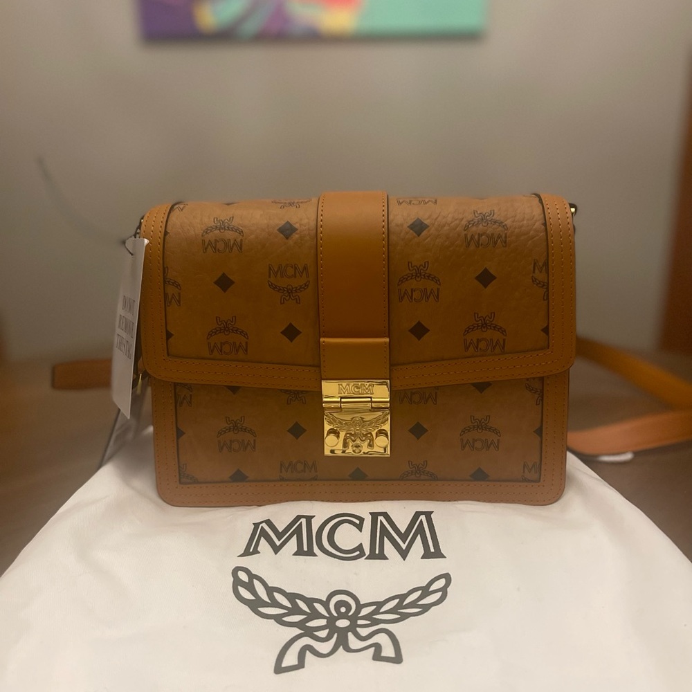MCM Tracy Shoulder Bag in Visetos - Cognac